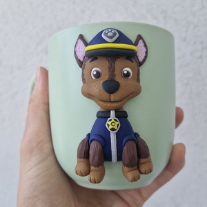 Mancs őrjárat (Chase) bögre, Otthon & Életmód, Konyhafelszerelés, tálalás, Tálalás, Bögre & Csésze, Gyurma, Polymer agyagból, kézzel formázott figurákkal díszített porcelán bögre.

A polymer agyag egy műanya..., MESKA