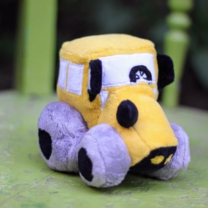 Mini Plüss traktor, Játék & Sport, Plüssállat & Játékfigura, Plüss autó & Motor, Varrás, MESKA
