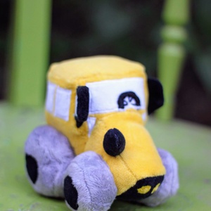 Mini Plüss traktor - játék & sport - plüssállat & játékfigura - plüss autó & motor - Meska.hu
