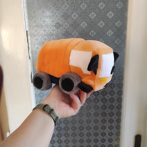 Hátul pakolható kicsi kukásautó , Játék & Sport, Plüssállat & Játékfigura, Plüss autó & Motor, Varrás, Hátul pakolható plüss, egyedi szabásminta alapján. Mérete: 20*15 centiméter. Nagyobb méretű is van ..., MESKA