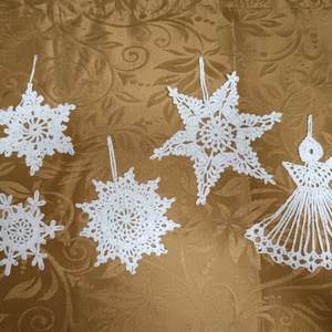 12 db-os horgolt karácsonyfadísz: horgolt hópehely és angyalka - karácsony - karácsonyi lakásdekoráció - karácsonyfadíszek - Meska.hu