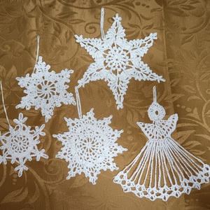 12 db-os horgolt karácsonyfadísz: horgolt hópehely és angyalka - karácsony - karácsonyi lakásdekoráció - karácsonyfadíszek - Meska.hu