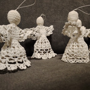 Horgolt angyalkák  - karácsony - karácsonyi lakásdekoráció - karácsonyfadíszek - Meska.hu
