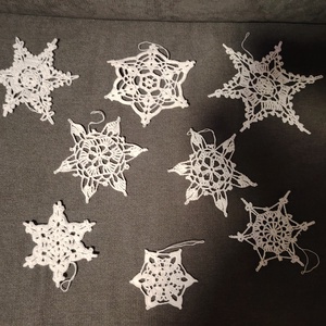 8 db Horgolt hópehely, karácsonyfa dísz , Karácsony, Karácsonyi lakásdekoráció, Karácsonyfadíszek, Horgolás, MESKA