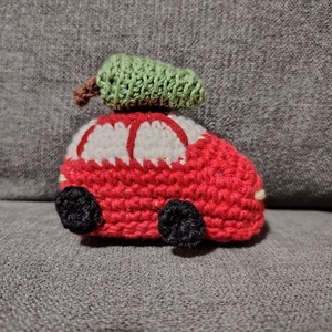 Horgolt karácsonyi autó  - karácsony - karácsonyi lakásdekoráció - karácsonyfadíszek - Meska.hu