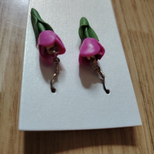 Tulipános süthető gyurma fülbevaló - ékszer - fülbevaló - lógó fülbevaló - Meska.hu