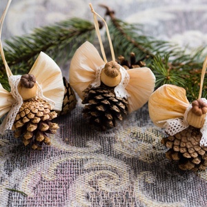 Tobozos  angyalok - karácsony - karácsonyi lakásdekoráció - karácsonyfadíszek - Meska.hu