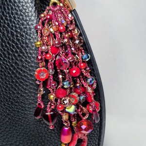 Horgolással készített arany, piros gyöngy taskaékszer  - táska & tok - kulcstartó & táskadísz - táskadísz - Meska.hu Horgolással készített arany, piros gyöngy taskaékszer  - táska & tok - kulcstartó & táskadísz - táskadísz - Meska.hu