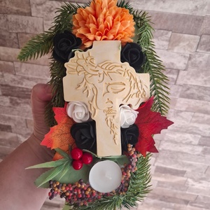 Sírdísz/kegyeleti dísz Keresztel és Jézus arcával - otthon & életmód - vallás - temetkezési tárgy - sírdísz, kegyeleti dísz - Meska.hu