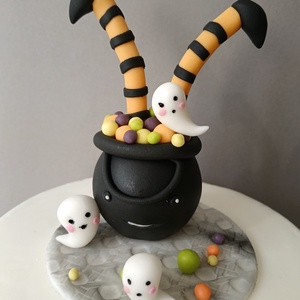 Boszorkányüst szellemekkel  Halloween tortadísz - otthon & életmód - konyhafelszerelés, tálalás - sütés, főzés - sütidísz - Meska.hu