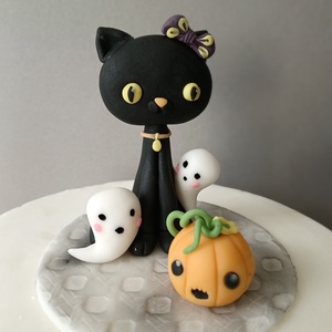 Masnis fekete cica szellemekkel és tökkel  Halloween tortadísz, Otthon & Életmód, Konyhafelszerelés, tálalás, Sütés, főzés, Sütidísz, Gyurma, MESKA