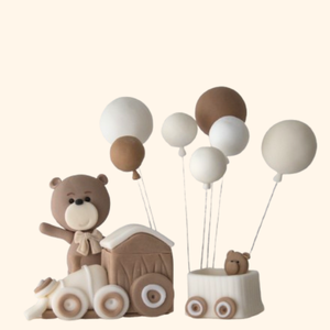 Fondant tortadísz szett: cukor vonat, maci figura és pasztell lufik  babaváró, születésnapi dekoráció, Otthon & Életmód, Konyhafelszerelés, tálalás, Sütés, főzés, Sütidísz, Gyurma, MESKA