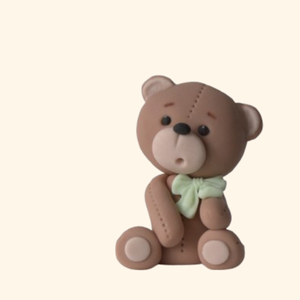 Kézzel készült barna fondant maci cukorfigura  tortadísz keresztelőre, babaváróra vagy szülinapra , Otthon & Életmód, Konyhafelszerelés, tálalás, Sütés, főzés, Sütidísz, Gyurma, MESKA