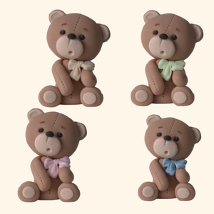 Kézzel készült barna fondant maci cukorfigura  tortadísz keresztelőre, babaváróra vagy szülinapra  - otthon & életmód - konyhafelszerelés, tálalás - sütés, főzés - sütidísz - Meska.hu