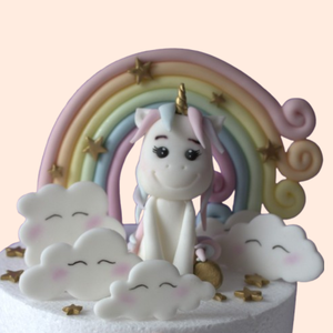 Kézműves unikornis fondant figura  pasztell tortadísz lányos születésnapra, babaváróra  - otthon & életmód - konyhafelszerelés, tálalás - sütés, főzés - sütidísz - Meska.hu