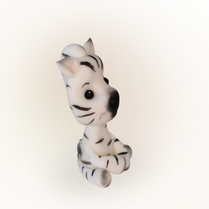 Vidám zebra cukorfigura � kézzel készített tortadísz gyerekeknek, szülinapra és babaváróra - otthon & életmód - konyhafelszerelés, tálalás - sütés, főzés - sütidísz - Meska.hu