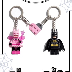 Lego denevéres páros kulcstartó ??, Táska & Tok, Kulcstartó & Táskadísz, Táskadísz, , Black and Pink Batman LEGO páros kulcstartó.
Menő, egyedi kulcstartó szett a DC univerzum rajongóin..., MESKA