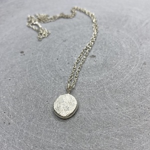 Minimalista ezüst medál  és nyaklánc(3.) - ékszer - nyaklánc - bogyós nyaklánc - Meska.hu