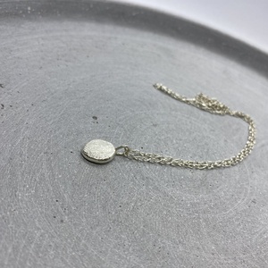 Minimalista ezüst medál  és nyaklánc(3.) - ékszer - nyaklánc - bogyós nyaklánc - Meska.hu
