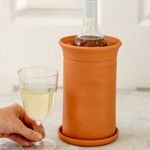 Kézzel készült terrakotta bortartó, természetes hűtő hatású- CzirkaWineHuggers, Otthon & Életmód, Konyhafelszerelés, tálalás, Italos kellékek, Italtartó, Agyagozás, MESKA