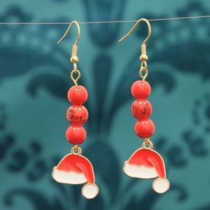 Beakasztós mikulás sapkás medálos fülbevaló, Ékszer, Fülbevaló, Lógó fülbevaló, Ékszerkészítés, MESKA