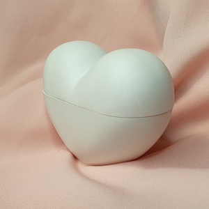 Festhető gipsz szíves gipsz ékszertartó, DIY (Csináld magad), Egységcsomag, Gipszöntés, Festhető gipsz szíves ékszertartó. 
Ideális választás lehet Valentin napra, szülinapra vagy névnapr..., MESKA