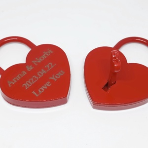 Valentin nap lakat gravírozott - táska & tok - kulcstartó & táskadísz - táskaakasztó - Meska.hu