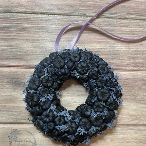 Fekete tökökkel készített mini dísz / koszorú, Otthon & Életmód, Dekoráció, Virágdísz és tartó, Koszorú, Virágkötés, MESKA