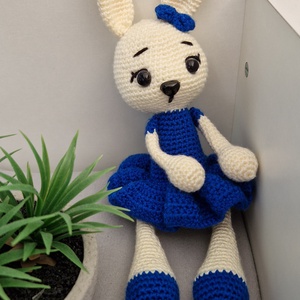 Horgolt amigurumi nyuszilány - egyedi ajándék, azonnal vihető - játék & sport - plüssállat & játékfigura - nyuszi - Meska.hu
