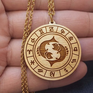 Halak horoszkópos nyaklánc �Halak medál, 18K aranyozott nemesacél lánccal - ékszer - nyaklánc - medálos nyaklánc - Meska.hu