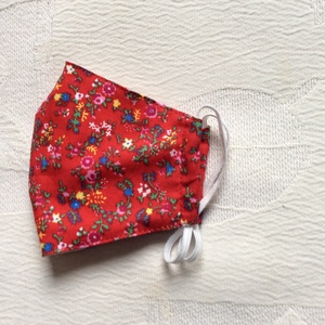 Piros,apróvirágos textil maszk, Ruha & Divat, Maszk, Arcmaszk, Női, Varrás, MESKA
