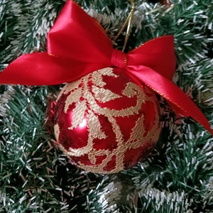 Piros,aranyleveles,diszitett gömb - Meska.hu