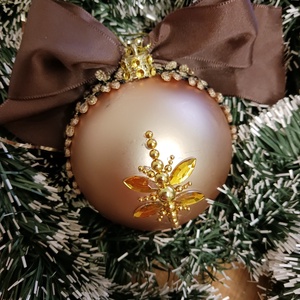 Pezsgőszinű,diszitett gömb - karácsony - karácsonyi lakásdekoráció - karácsonyfadíszek - Meska.hu