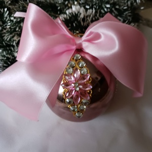 Rozegold,diszitett gömb, Karácsony, Karácsonyi lakásdekoráció, Karácsonyfadíszek, Gyöngyfűzés, gyöngyhímzés, MESKA