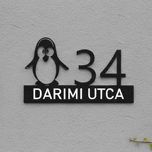 Egyedi pingvines  házszámtábla TUX, Otthon & Életmód, Ház & Kert, Házszám, Mindenmás, MESKA
