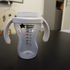 3D nyomtatott pohárfogó fül Tommee Tippee babapohárhoz � PLA kiegészítő, egyedi színnel és felirattal, 1+1 ajándék - baba - mama - babalátogató ajándékcsomag - Meska.hu