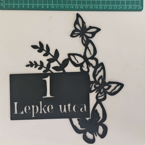 Egyedi pillangós házszámtábla - lepkés kültéri házszám, nőies természetes design, UV-álló - otthon & életmód - ház & kert - házszám - Meska.hu
