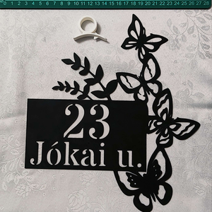 Egyedi pillangós házszámtábla - lepkés kültéri házszám, nőies természetes design, UV-álló - otthon & életmód - ház & kert - házszám - Meska.hu