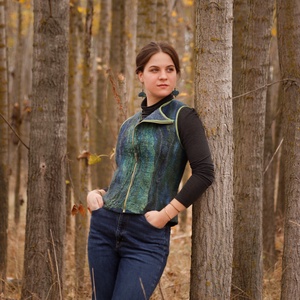 Kaméleon zöld selyem-nemez mellény , Ruha & Divat, Női ruha, Mellény, Nemezelés, MESKA