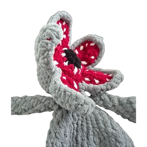 Demogorgon Maxi - plüss horgolt játék - játék & sport - plüssállat & játékfigura - plüss mesefigurák - Meska.hu