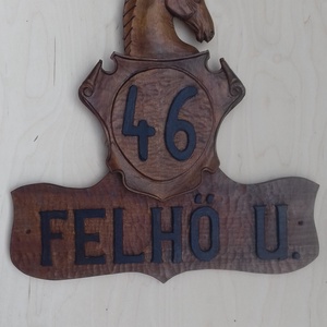 lovas házszámtábla fatábla  lovaskép falikép fafaragás  lovas  ajándéktárgyak lovastermékek lovaglás - otthon & életmód - ház & kert - házszám - Meska.hu