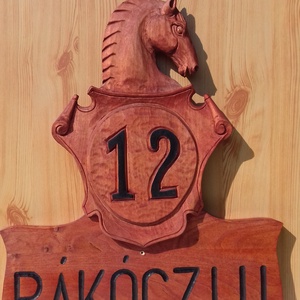 lovas házszámtábla fatábla  lovaskép falikép fafaragás  lovas  ajándéktárgyak lovastermékek lovaglás - otthon & életmód - ház & kert - házszám - Meska.hu