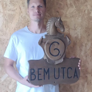 lovas házszámtábla fatábla  lovaskép falikép fafaragás  lovas  ajándéktárgyak lovastermékek lovaglás - otthon & életmód - ház & kert - házszám - Meska.hu