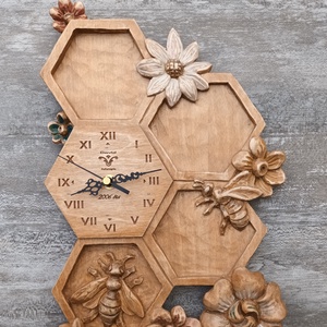 méhecske méhóra virágóra méhészeti ajándék méhsejt falióra faóra egyedióra méhészóra virágosóra méh méhészeknek óra fa - Meska.hu