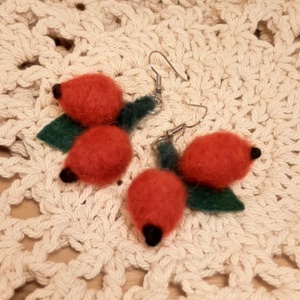 Tűnemez csipkebogyó fülbevaló, Ékszer, Fülbevaló, Lógó fülbevaló, Nemezelés, MESKA