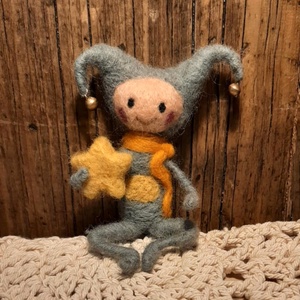 Csörgősipkás csillagmanó, Otthon & Életmód, Dekoráció, Manók, Nemezelés, MESKA