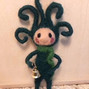 Csengettyűs zöld manó - otthon & életmód - dekoráció - manók - Meska.hu