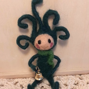 Csengettyűs zöld manó - otthon & életmód - dekoráció - manók - Meska.hu