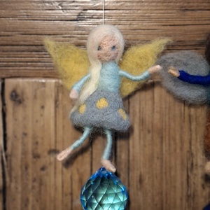 Nemez tündérpár üvegkristály napfogókkal - otthon & életmód - dekoráció - manók - Meska.hu