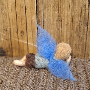 Nemez tündefiú barna nadrágban  - otthon & életmód - dekoráció - manók - Meska.hu